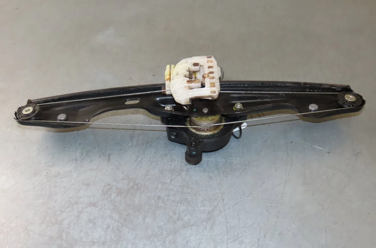 Mecanisme leve-glace arrière droit Bmw 1 (F20) 114 d (2012-2015) occasion
