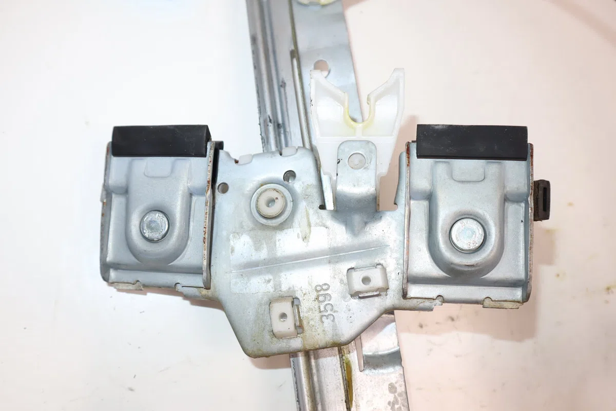 Mecanisme leve-glace arrière droit Ford FIESTA VI (CB1, CCN) 1.4 tdci (2010-2012) 3 portes occasion