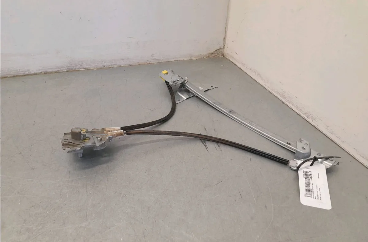 Mecanisme leve-glace arrière droit Peugeot 307 SW (3H) 1.6 16v (2002-2008) occasion