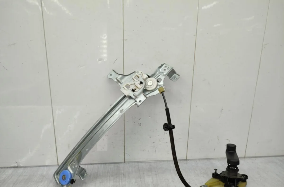 Mecanisme leve-glace arrière droit RENAULT MEGANE 3 PHASE 2 occasion