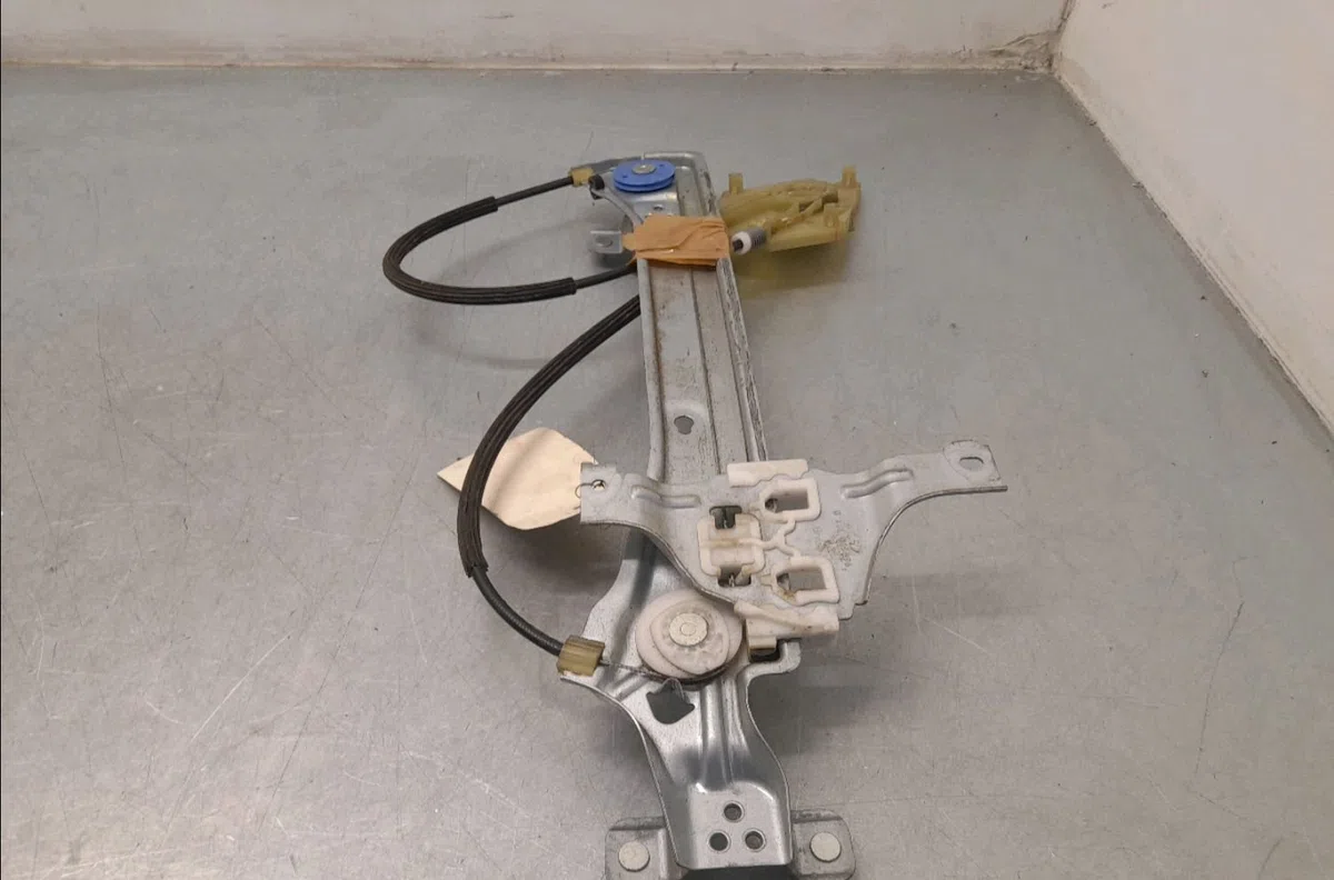 Mecanisme leve-glace arrière droit RENAULT MEGANE III  1.5 DCI 90ch occasion