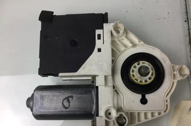 Mecanisme leve-glace arrière droit Volkswagen GOLF V (1K1) 1.4 16v (2003-2006) occasion