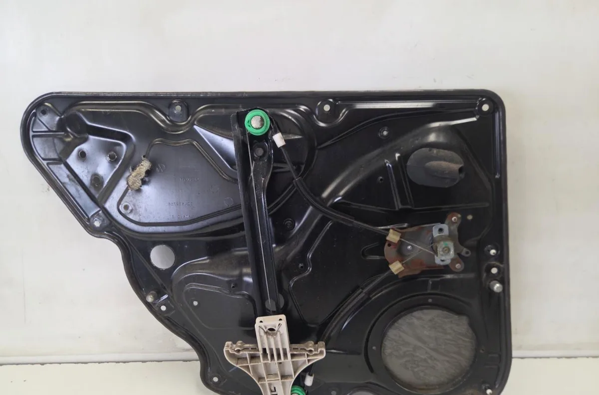 Mecanisme leve-glace arrière droit VOLKSWAGEN PASSAT 5 BREAK occasion