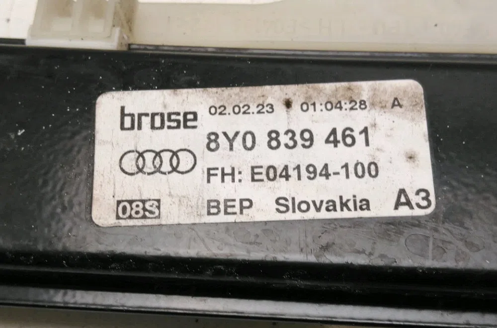 Mecanisme leve-glace arrière gauche Audi A3 Sportback (8YA) 35 tfsi mild hybrid (2020) occasion