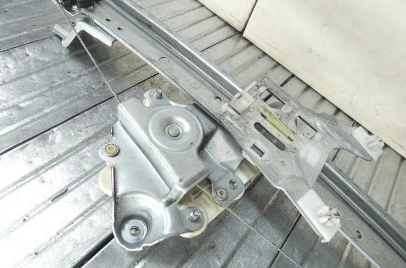 Mecanisme leve-glace arrière gauche CITROEN C3 1 PHASE 1 occasion
