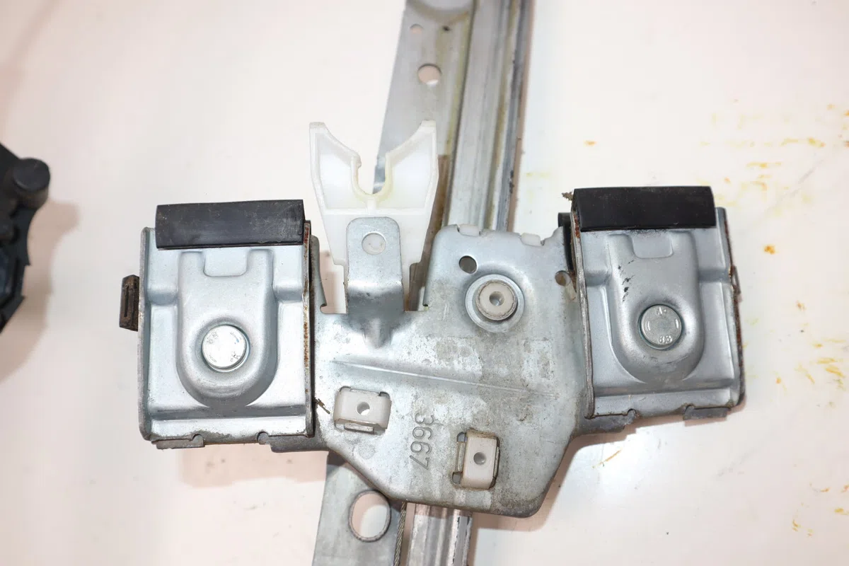Mecanisme leve-glace arrière gauche Ford FIESTA VI (CB1, CCN) 1.4 tdci (2010-2012) 3 portes occasion