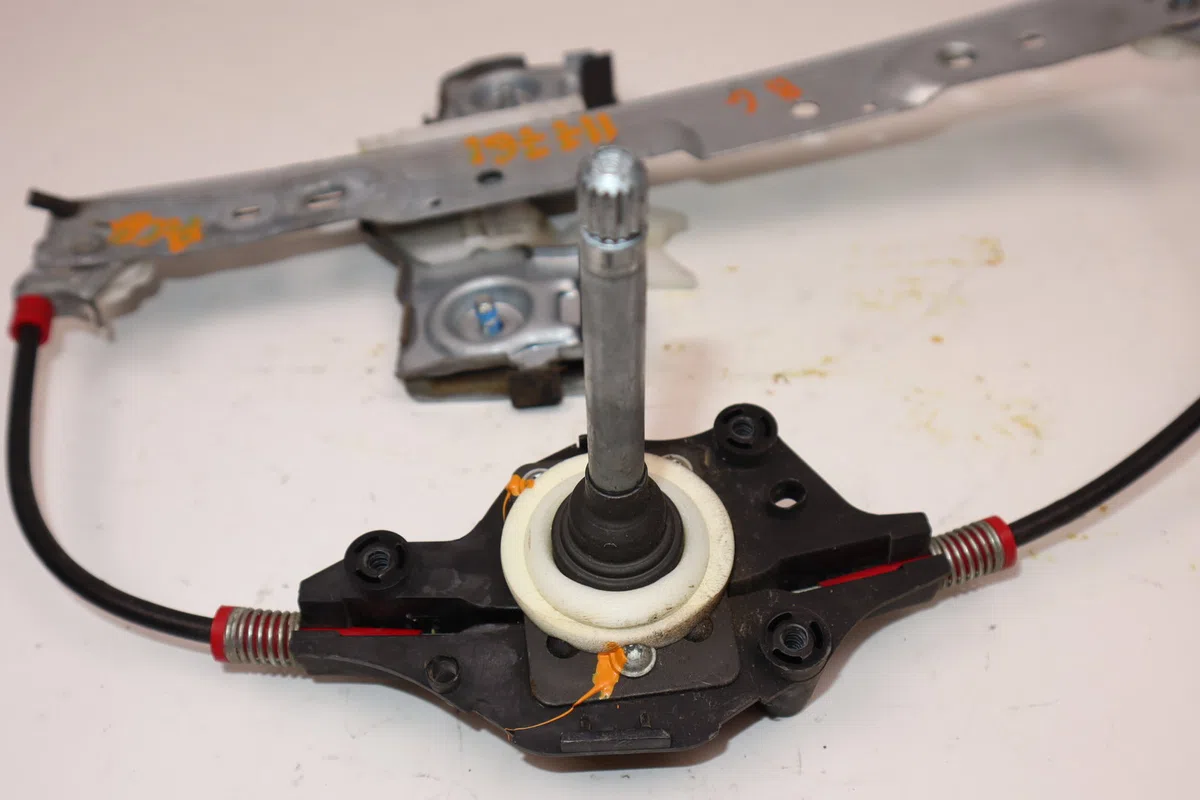 Mecanisme leve-glace arrière gauche Ford FIESTA VI (CB1, CCN) 1.4 tdci (2010-2012) 3 portes occasion