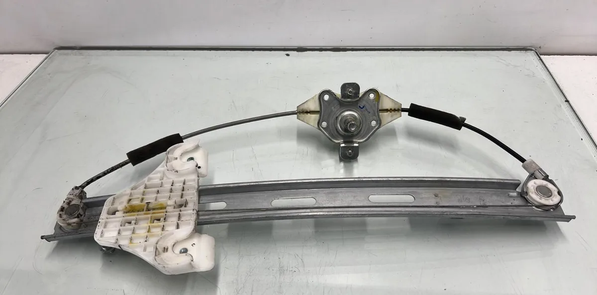 Mecanisme leve-glace arrière gauche HYUNDAI I 20 2 PHASE 1 occasion