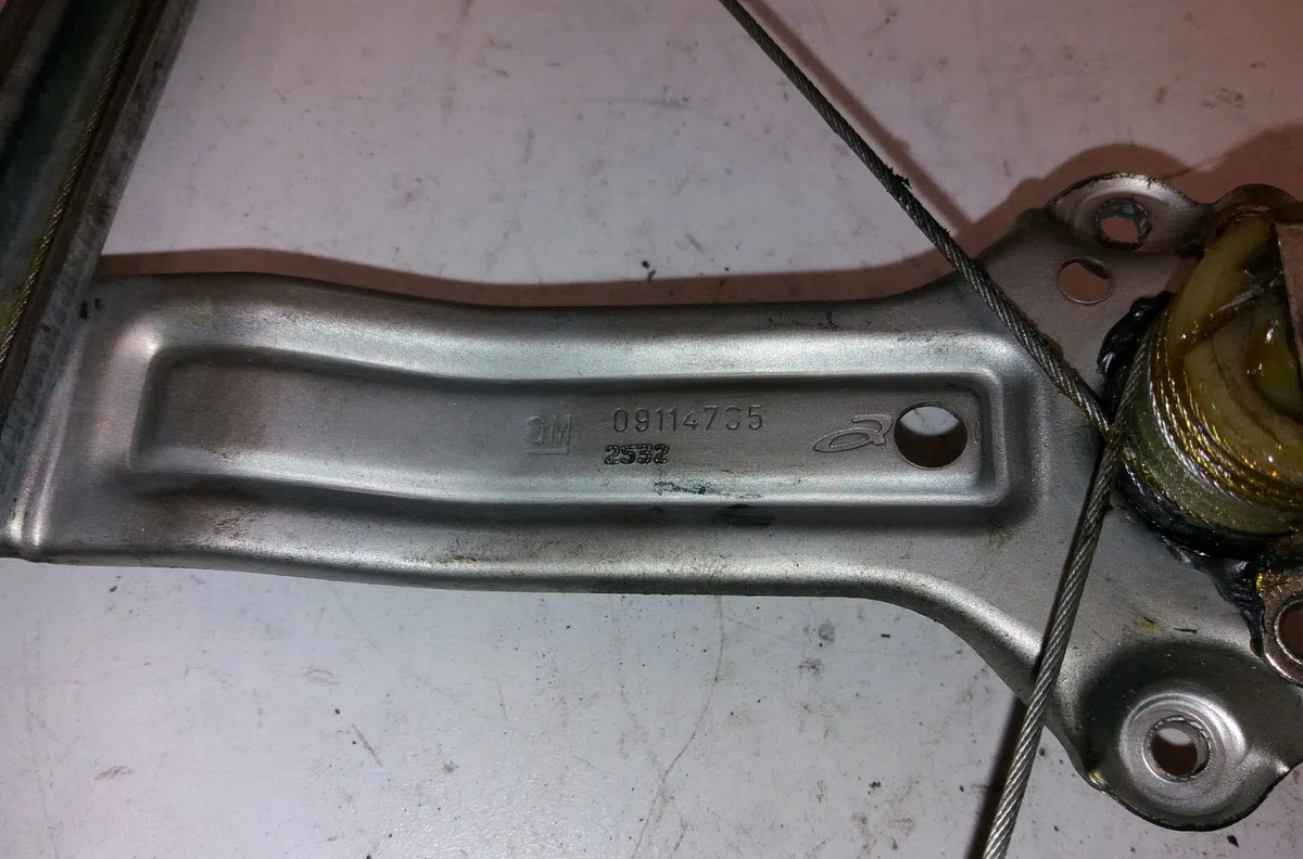 Mecanisme leve-glace arrière gauche Opel CORSA C (X01) 1.0 (f08, f68) (2000-2003) occasion