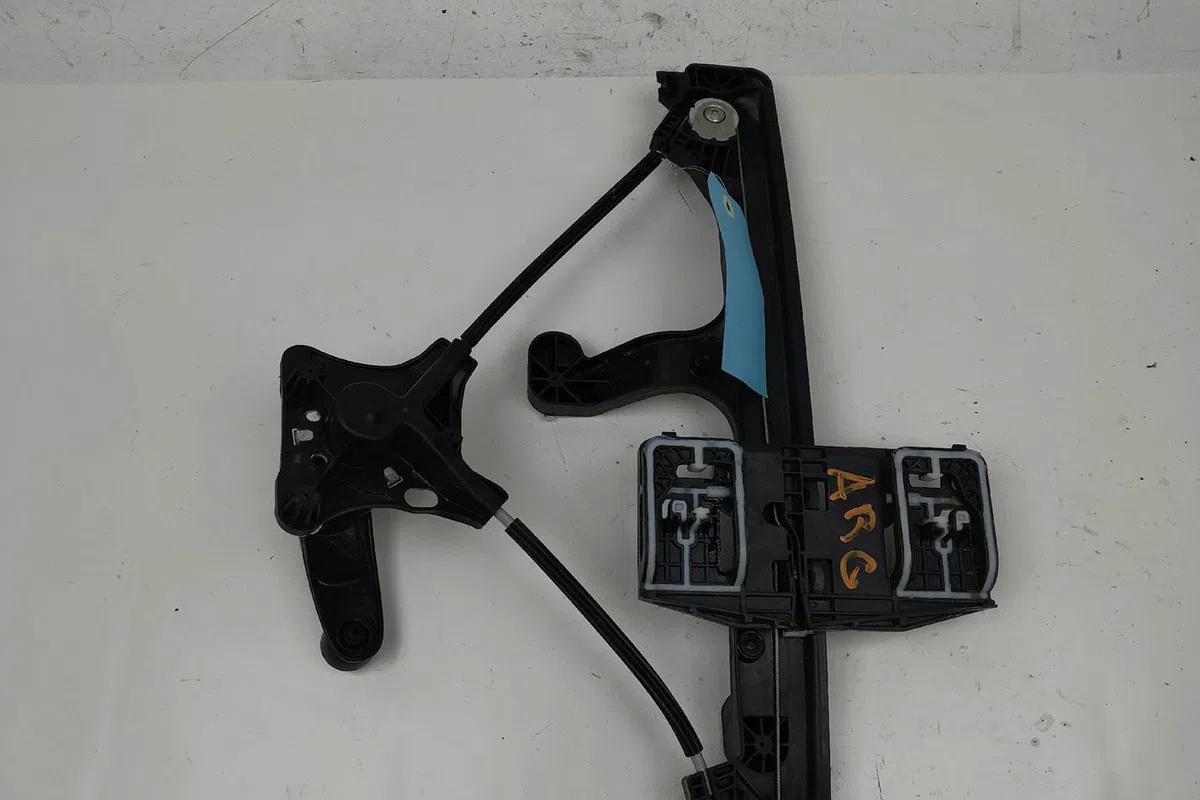 Mecanisme leve-glace arrière gauche Opel CORSA F 1.2 (68) (2019) occasion