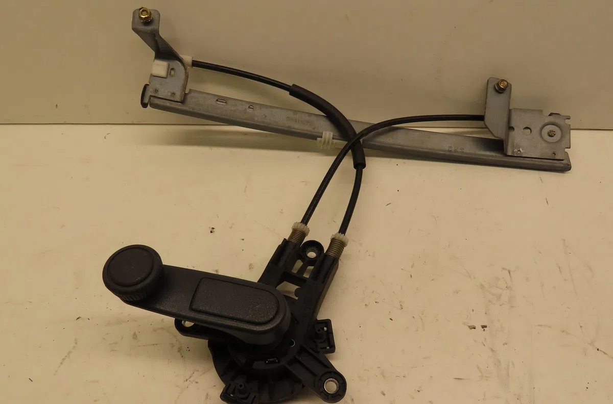 Mecanisme leve-glace arrière gauche Peugeot 106 I (1A, 1C) 1.1 (1991-1996) occasion