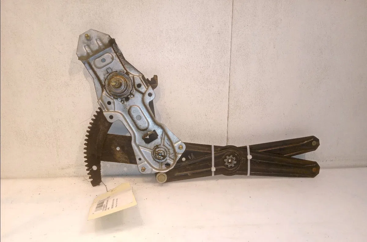 Mecanisme leve-glace arrière gauche Peugeot 205 II (20A-C) 1.4 (1988-1998) occasion