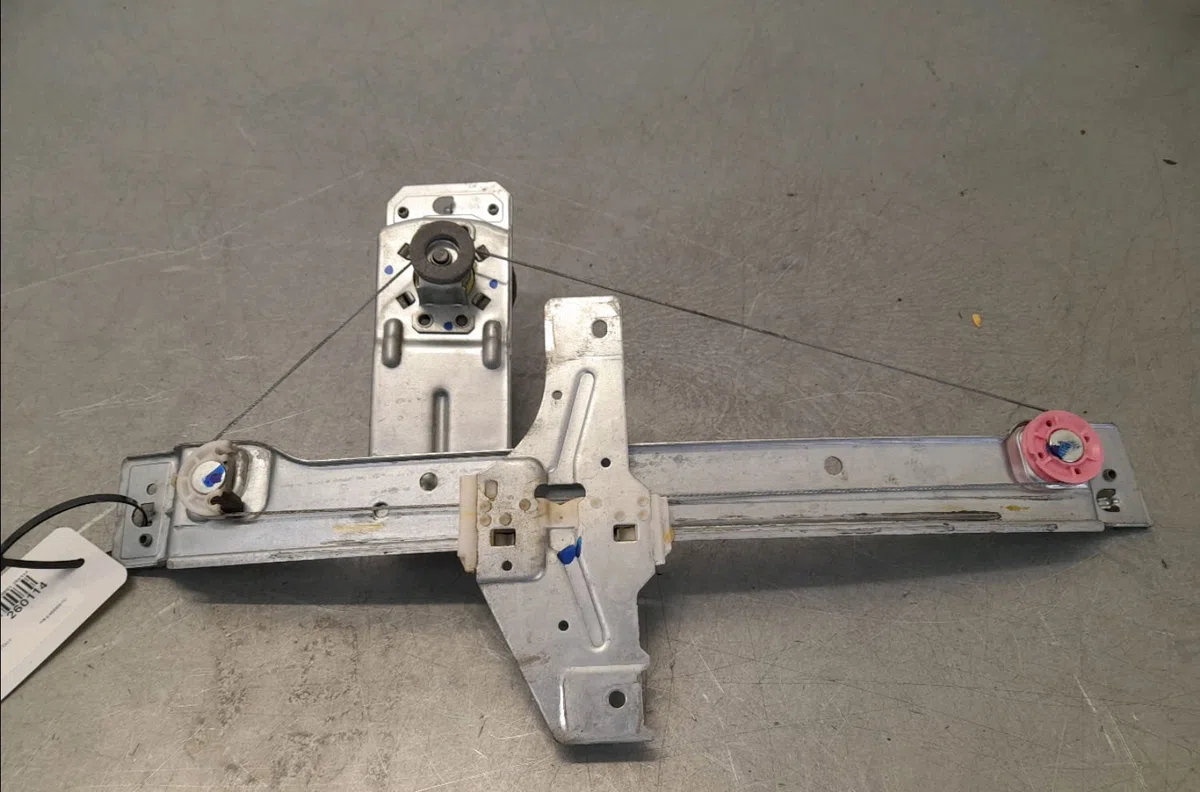 Mecanisme leve-glace arrière gauche Peugeot 207-207 (WA_, WC_) 1.4 hdi (2006-2015) 5 portes occasion