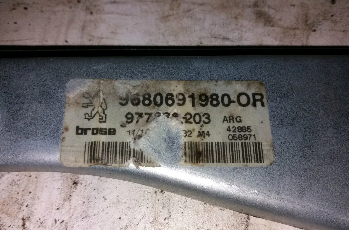 Mecanisme leve-glace arrière gauche Peugeot 308 SW I (4E_, 4H_) 1.6 hdi (2009-2014) occasion