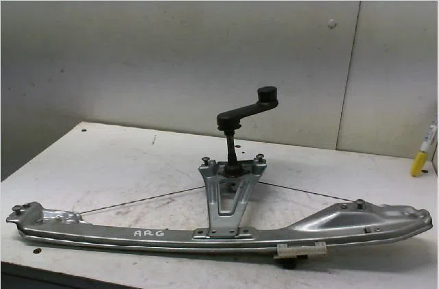 Mecanisme leve-glace arrière gauche RENAULT CLIO III Phase 1 09-2005--03-2009 1.2 TCE 16v 100ch occasion