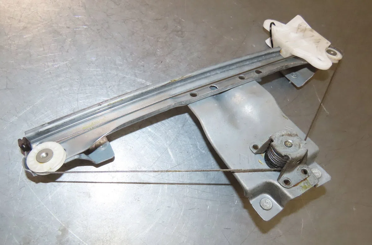 Mecanisme leve-glace arrière gauche RENAULT CLIO IV  1.5 DCI 90ch occasion