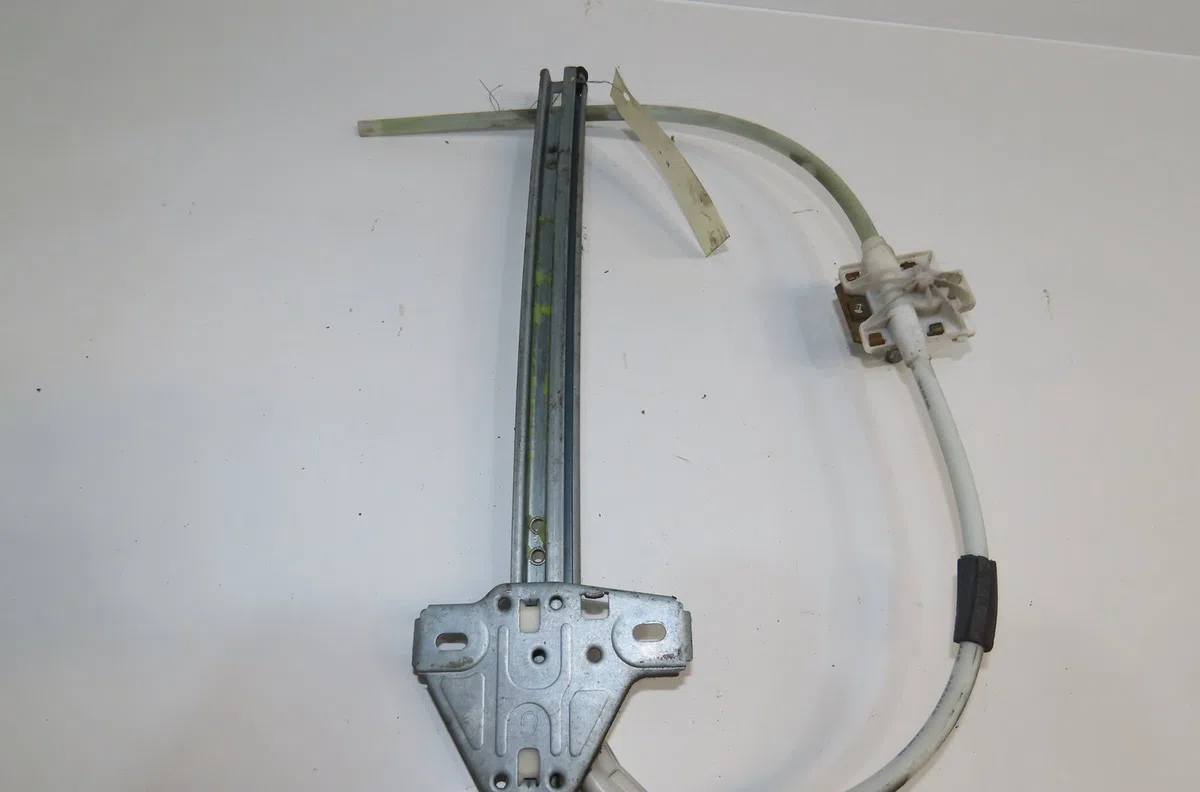 Mecanisme leve-glace arrière gauche Renault MEGANE I (BA0-1_) 1.4 16v (ba0d, ba1h, ba0w, ba10) (1999-2003) occasion
