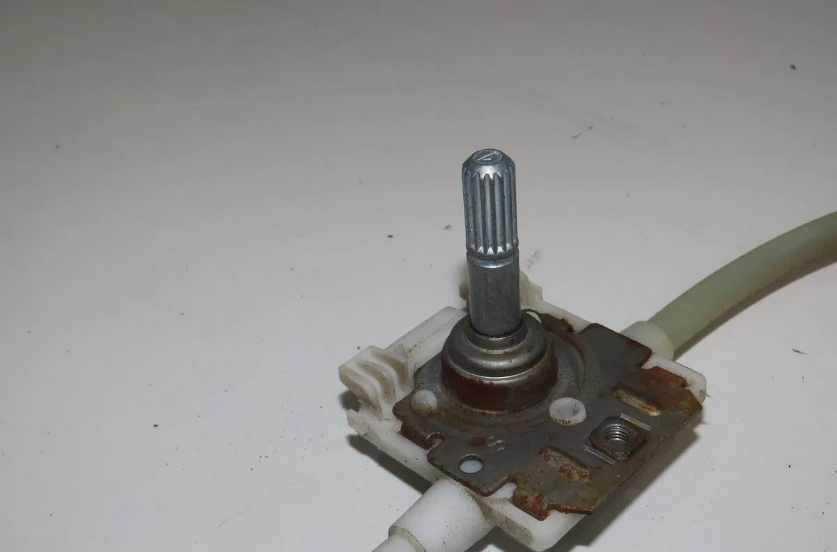 Mecanisme leve-glace arrière gauche Renault MEGANE I (BA0-1_) 1.4 16v (ba0d, ba1h, ba0w, ba10) (1999-2003) occasion