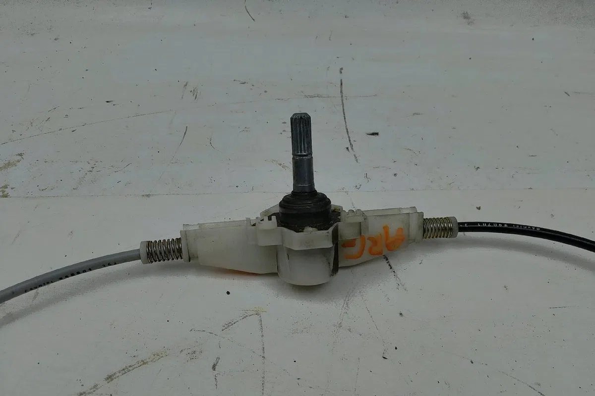 Mecanisme leve-glace arrière gauche Renault MEGANE I Break (KA0-1_) 1.4 16v (ka0d, ka1h, ka0w, ka10) (1999-2003) occasio