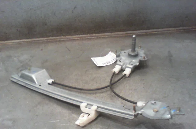 Mecanisme leve-glace arrière gauche RENAULT SCENIC II 2004 occasion