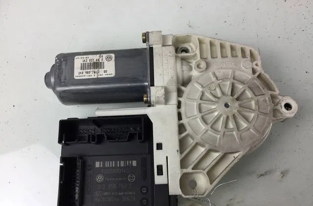 Mecanisme leve-glace arrière gauche Volkswagen GOLF V (1K1) 1.4 16v (2003-2006) occasion