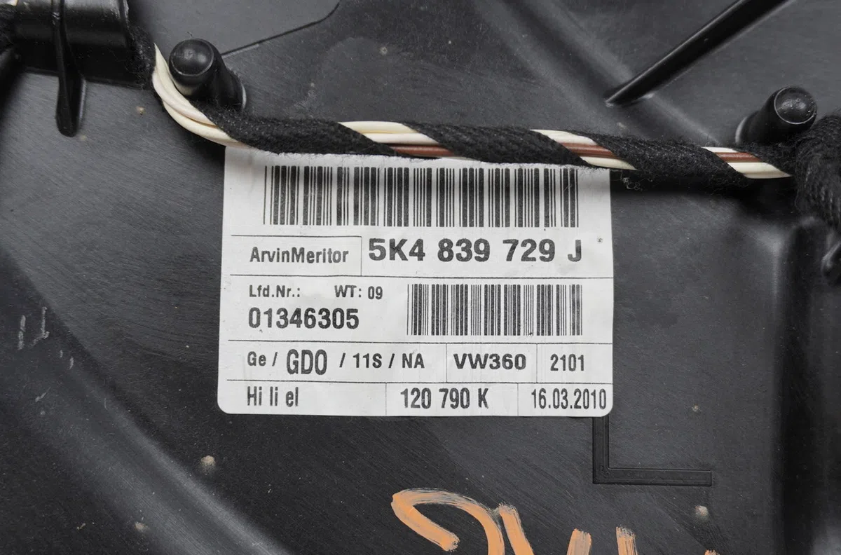 Mecanisme leve-glace arrière gauche Volkswagen GOLF VI (5K1) 1.6 tdi (2009-2012) 5 portes occasion