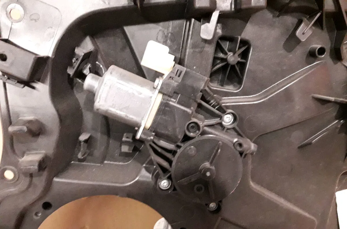 Mécanisme lève-glace avant droit Ford FIESTA VI (CB1, CCN) 1.4 tdci (2010-2012) 3 portes occasion