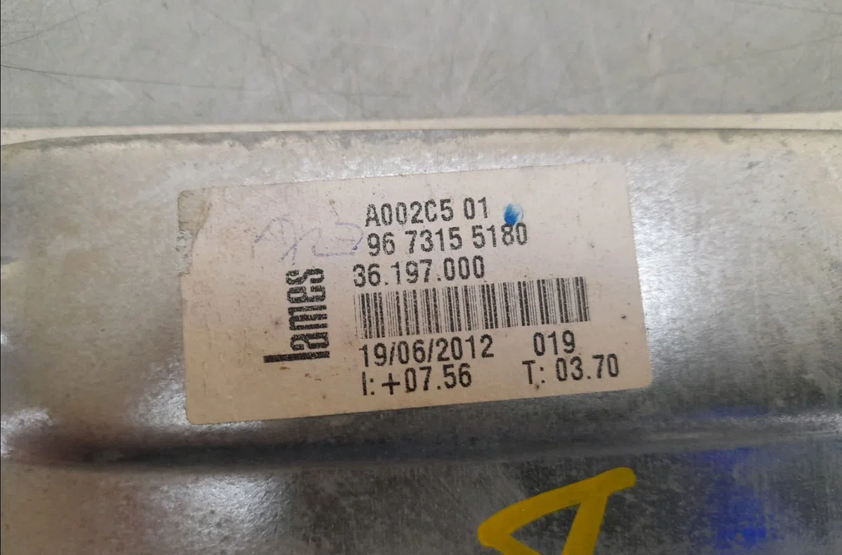 Mécanisme lève-glace avant droit Peugeot 208 I (CA_, CC_) 1.4 hdi (2012) 3 portes occasion