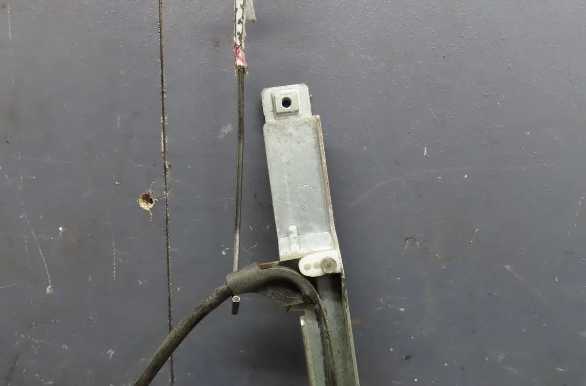 Mécanisme lève-glace avant droit Volkswagen TRANSPORTER IV Autobus-Autocar (70B, 70C, 7DB, 7DK, 70J, 70K 2.4 d (1990-199