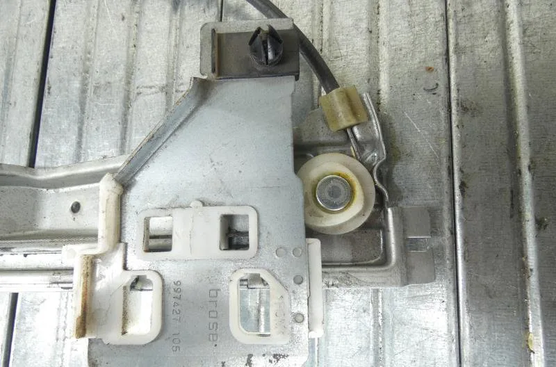 Mécanisme lève-glace avant gauche CITROEN C4 1 PHASE 1 COUPE occasion