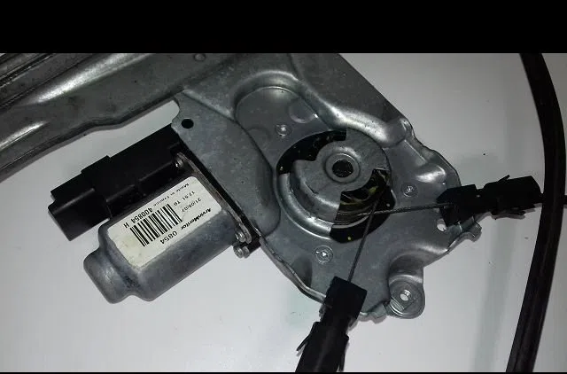 Mécanisme lève-glace avant gauche Renault CLIO III (BR0-1, CR0-1) 1.5 dci (br17, cr17) (2005-2012) 5 portes occasion