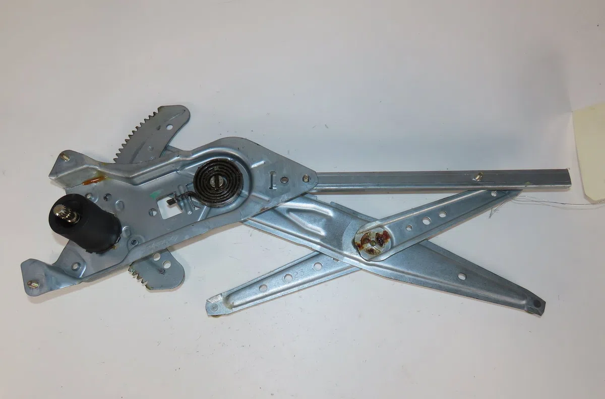 Mécanisme lève-glace avant gauche Renault KANGOO Express (FC0-1_) 1.2 16v (fc05, fc0w, fc1d, fc1p, fc1k, fc0t) (2001) oc