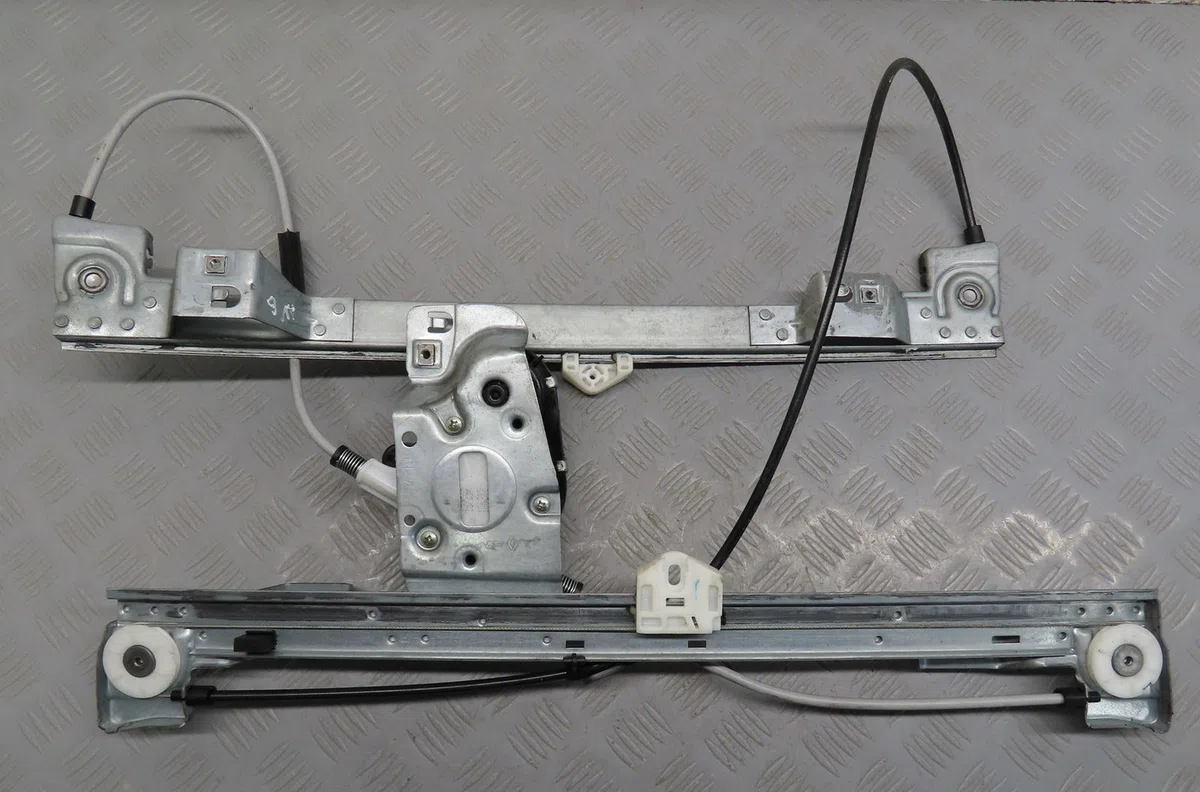 Mécanisme lève-glace avant gauche Renault KANGOO Express (FW0-1_) 1.5 dci 70 (fw0a, kw0v) (2008) 4 portes occasion