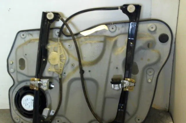 Mécanisme lève-glace avant gauche Volkswagen TOURAN (1T1, 1T2) 2.0 tdi (2003-2010) 5 portes occasion