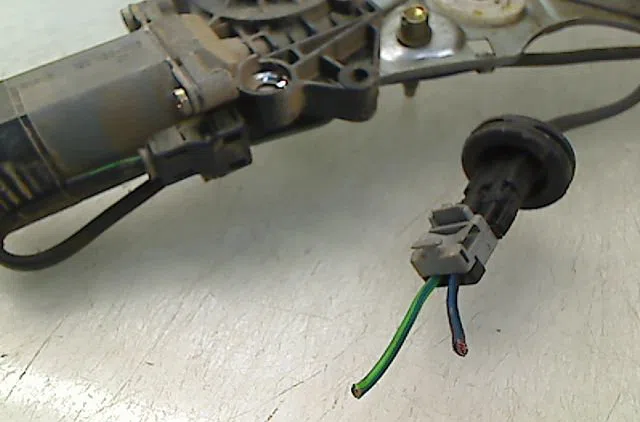 Mécanisme+moteur lève glace aile ard MERCEDES CLASSE SLK I 2000 occasion