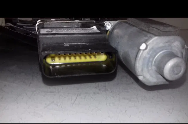 Mécanisme+moteur lève glace aile arg VOLKSWAGEN EOS 2007 occasion