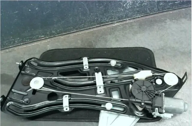 Mecanisme+moteur leve-glace ard PEUGEOT 207 CC 2007 occasion
