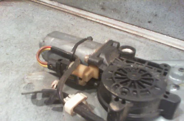 Mecanisme+moteur leve-glace ard RENAULT LAGUNA 1997 occasion