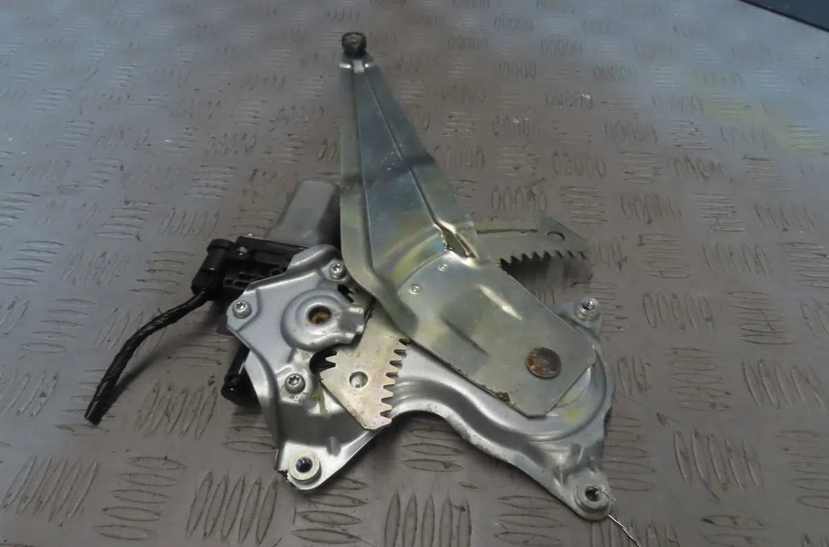 Mecanisme+moteur leve-glace ard SUZUKI SWIFT 2012 occasion