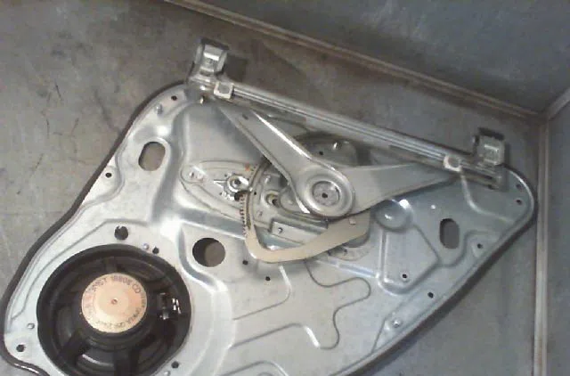 Mecanisme+moteur leve-glace arg FORD FOCUS 2004 occasion