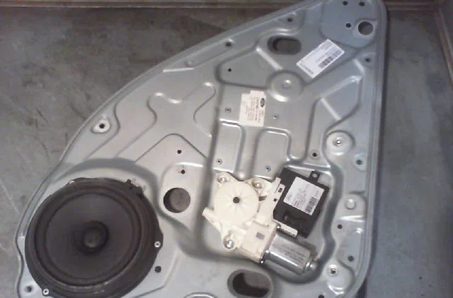 Mecanisme+moteur leve-glace arg FORD FOCUS 2004 occasion