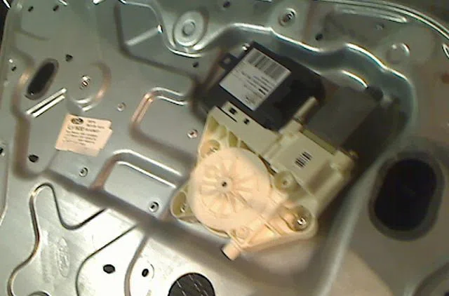 Mecanisme+moteur leve-glace arg FORD FOCUS 2005 occasion