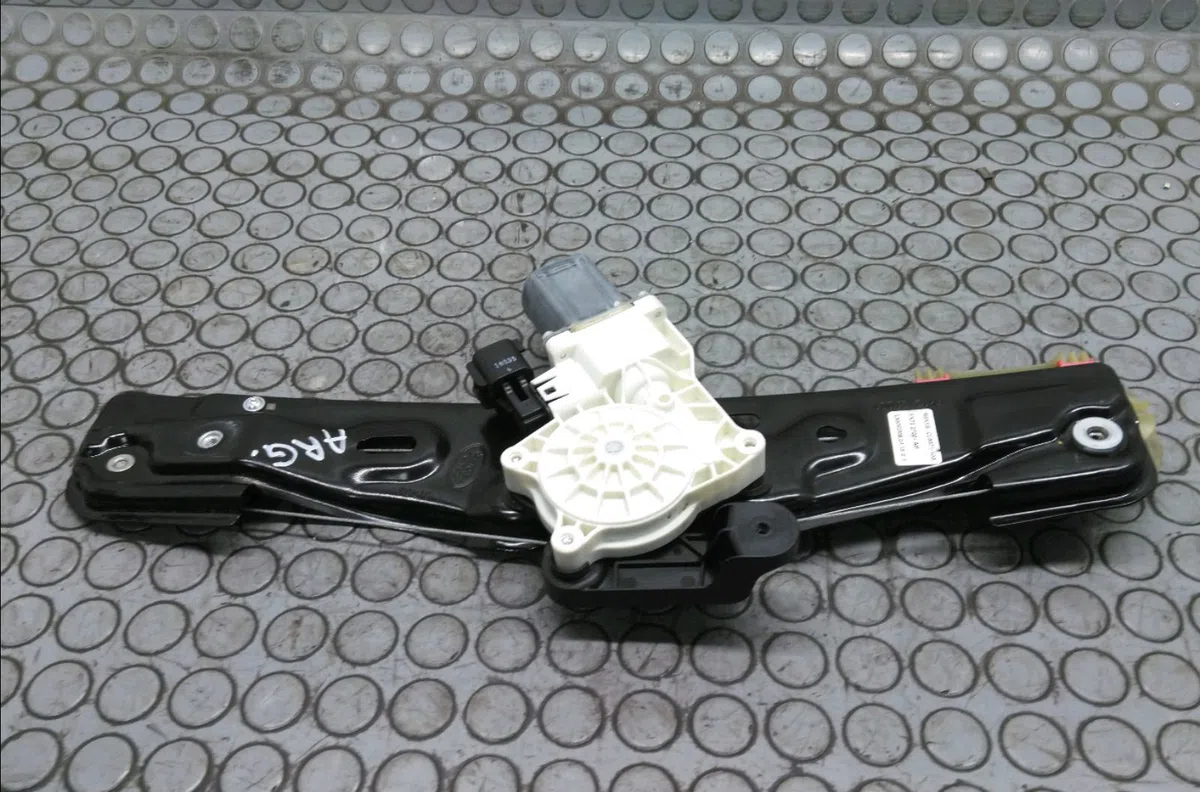 Mecanisme+moteur leve-glace arg LAND ROVER DISCOVERY SPORT 2015 occasion