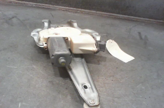 Mecanisme+moteur leve-glace arg TOYOTA AVENSIS 2004 occasion