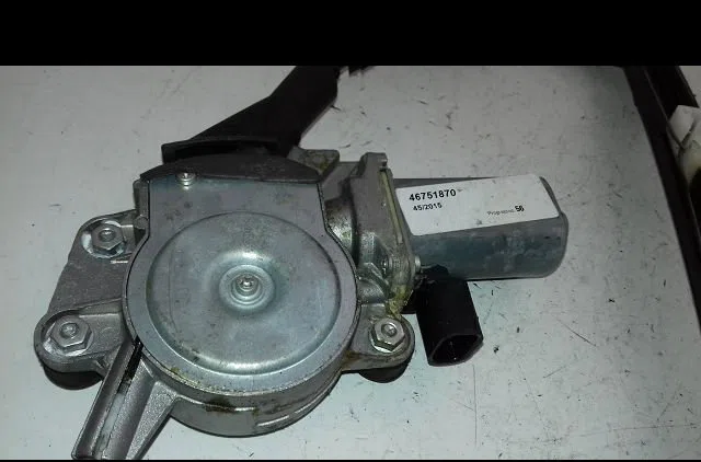 Mecanisme  moteur lève-glace avant droit Alfa romeo 147 (937_) 1.6 16v t.spark eco (937.axa1a, 937.bxa1a) (2001-2010) oc