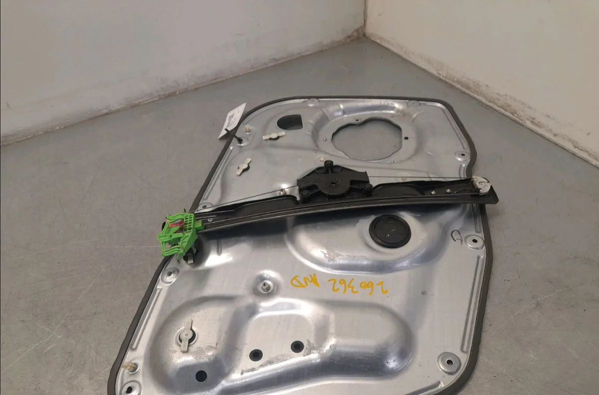Mecanisme  moteur lève-glace avant droit Alfa romeo GIULIETTA (940_) 2.0 jtdm (940.fxl1a) (2010-2020) occasion