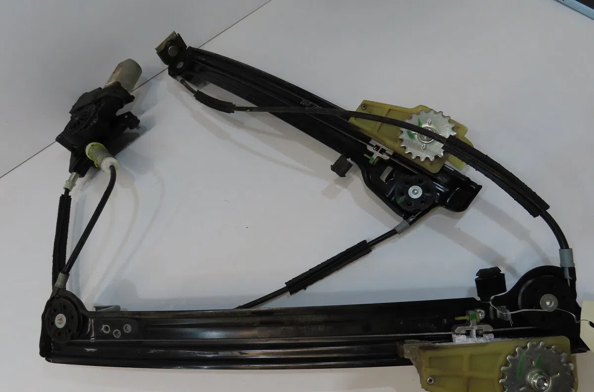 Mecanisme moteur lève-glace avant droit Alfa romeo MITO (955_) 1.3 multijet (955axp1a, 955ayc1a) (2009-2018) 3 portes o