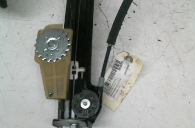 Mecanisme  moteur lève-glace avant droit Alfa romeo MITO (955_) 1.4 turbo multiair (955axm1a, 955axr11) (2009-2014) occa