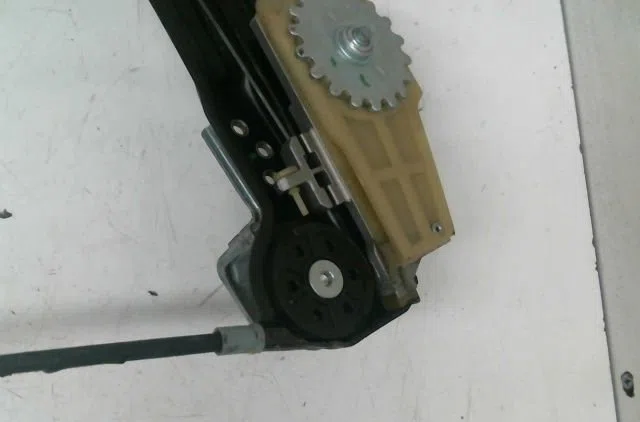 Mecanisme  moteur lève-glace avant droit Alfa romeo MITO (955_) 1.4 turbo multiair (955axm1a, 955axr11) (2009-2014) occa