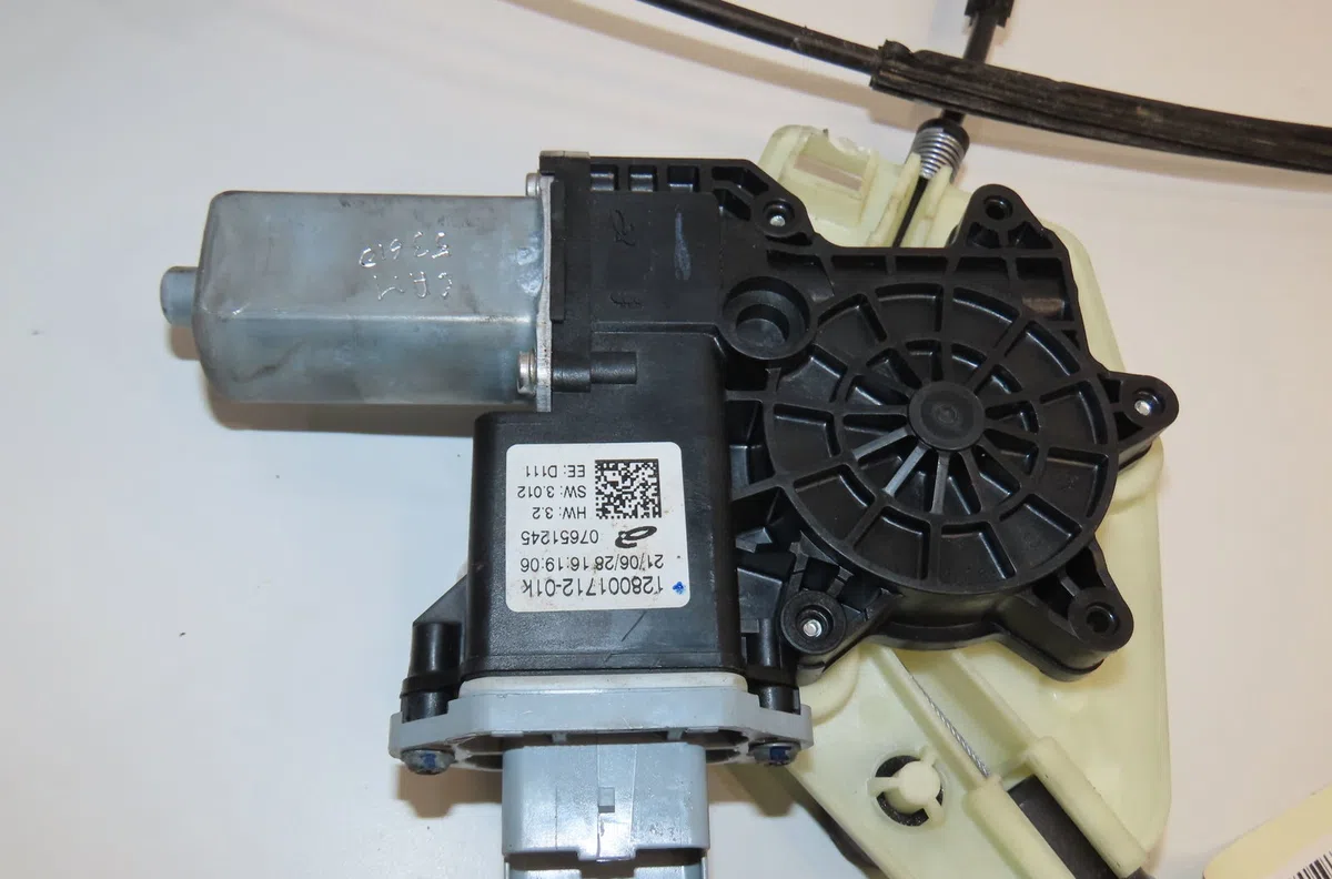 Mecanisme  moteur lève-glace avant droit Alpine A110 II 1.8 s (2019) occasion